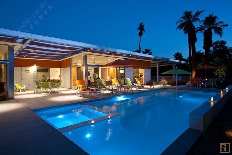 美国棕榈泉现代空间别墅泳池
