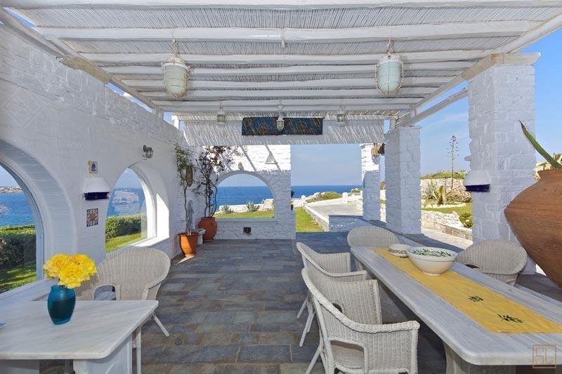 希腊帕罗斯岛阿西娅·塔拉萨别墅室外就餐区