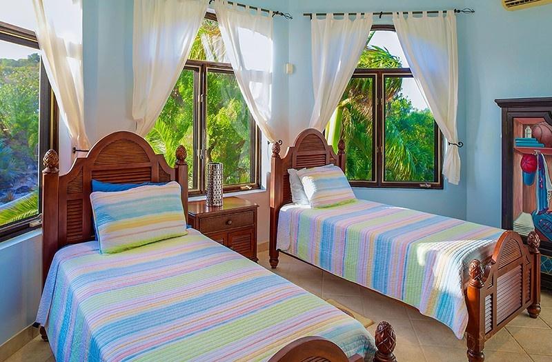 加勒比特克斯和凯科斯群岛三座珊瑚礁别墅标准卧室