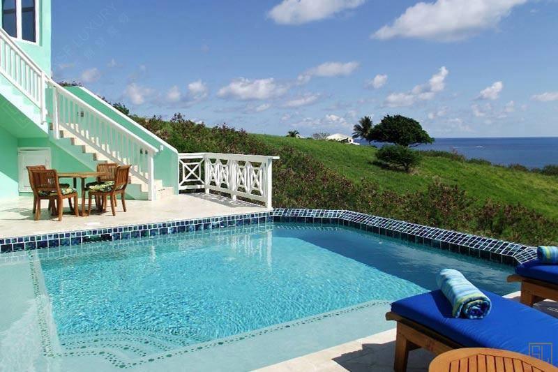 加勒比海圣克鲁斯岛翠绿别墅泳池