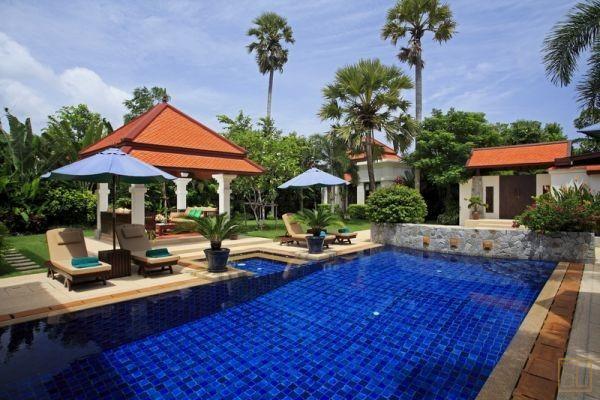 泰国普吉岛蓝天别墅泳池
