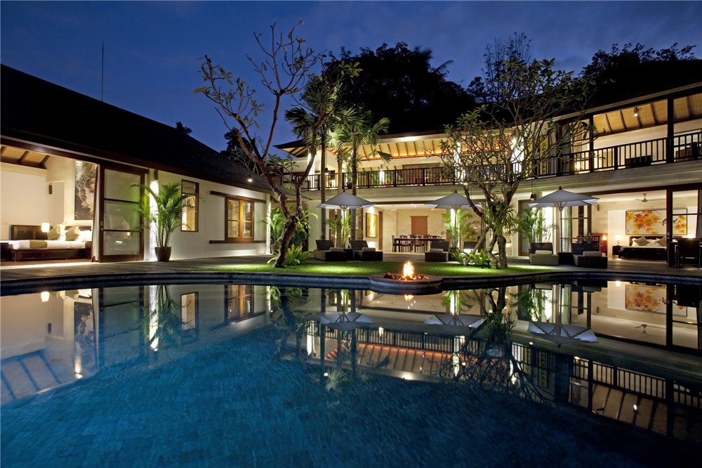 印尼巴厘岛艾斯坎达别墅庭院