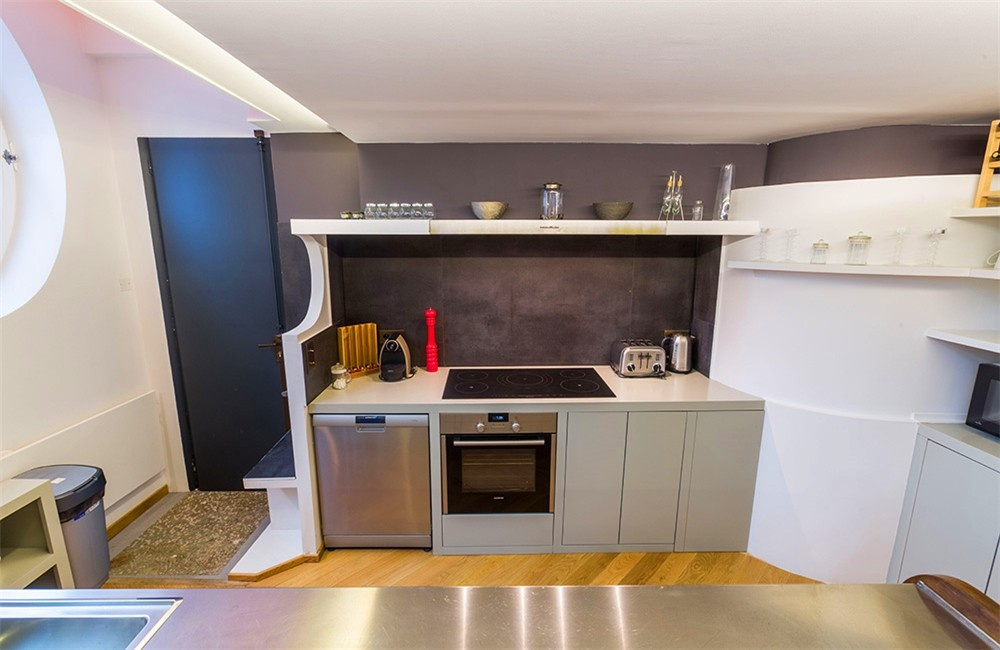 Panache Apartment - Photo 9