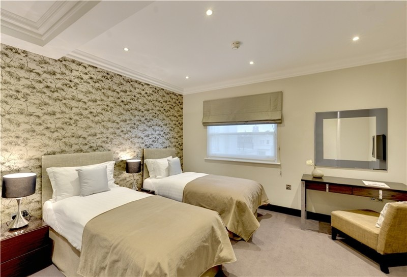 130 Queen's Gate Penthouse - Photo 13