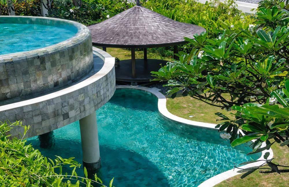 巴厘岛布奇堪蒂克别墅泳池