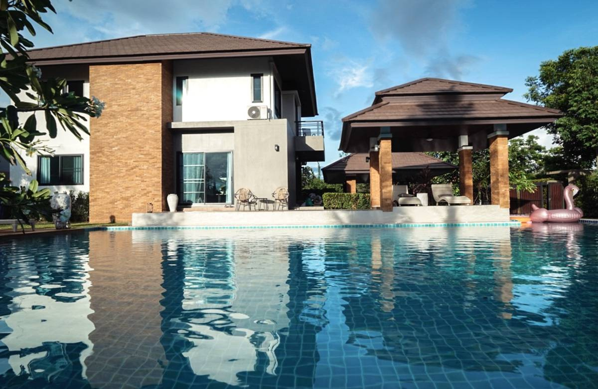 Moni Villa 17 - Main Photo