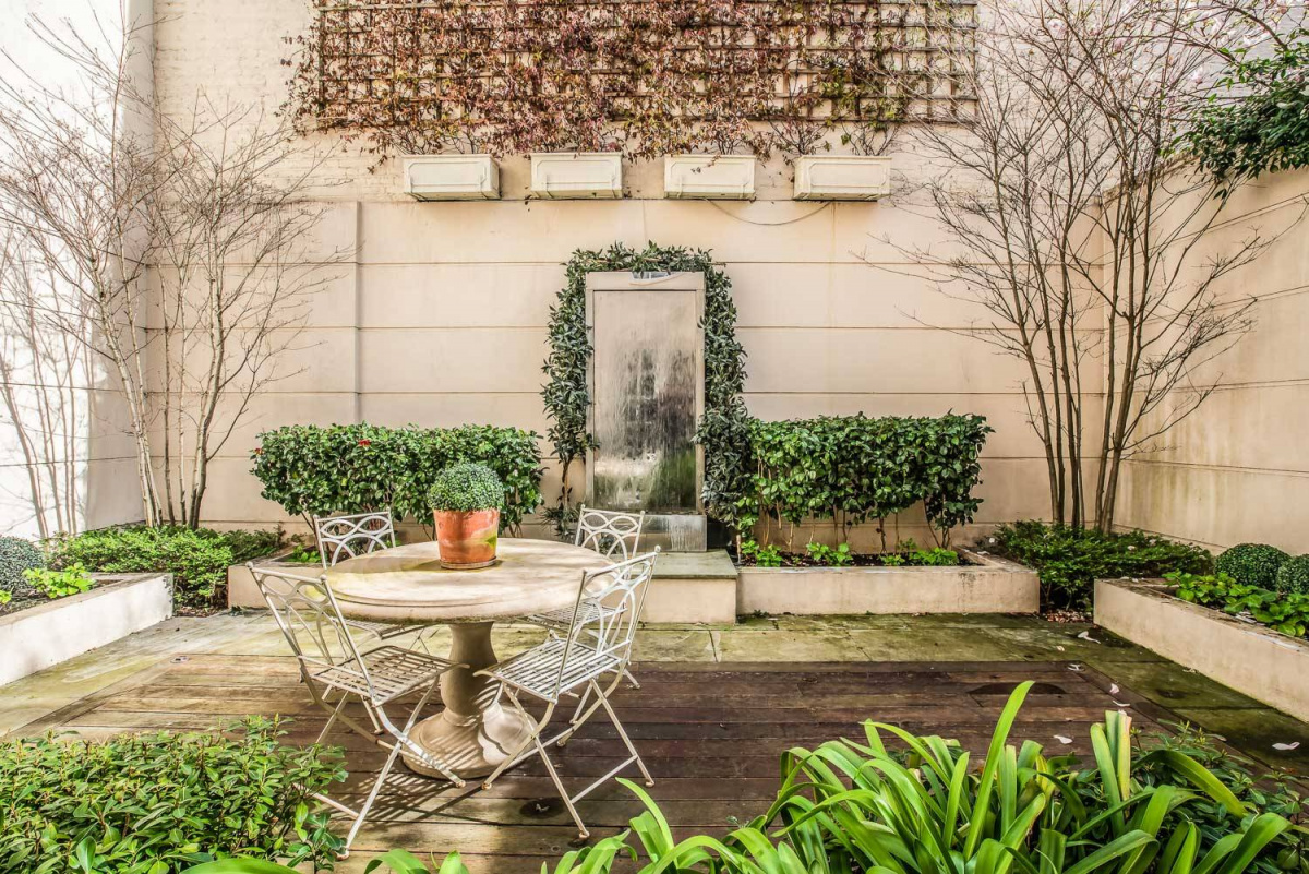 Eaton Square - Photo 29