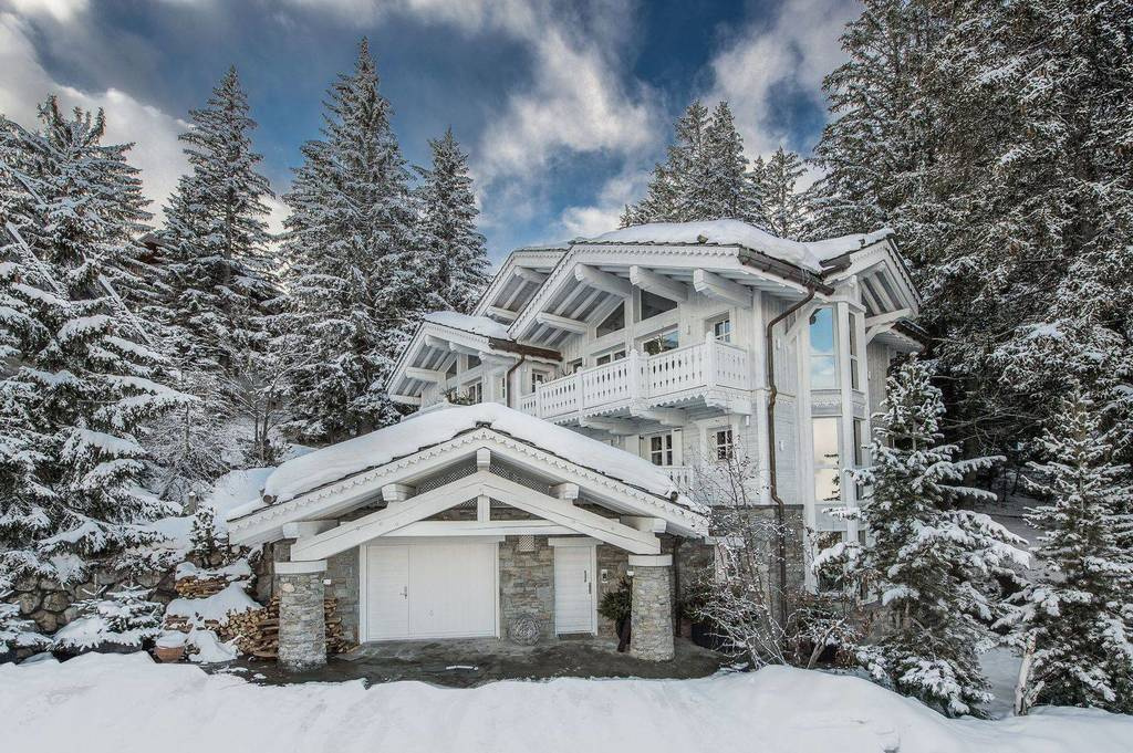 White dream Villa - Main Photo