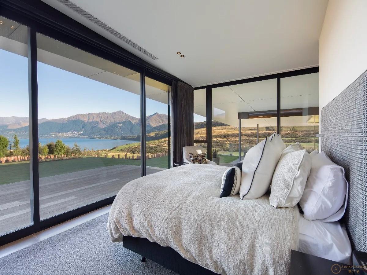 Falconridge - Photo 17