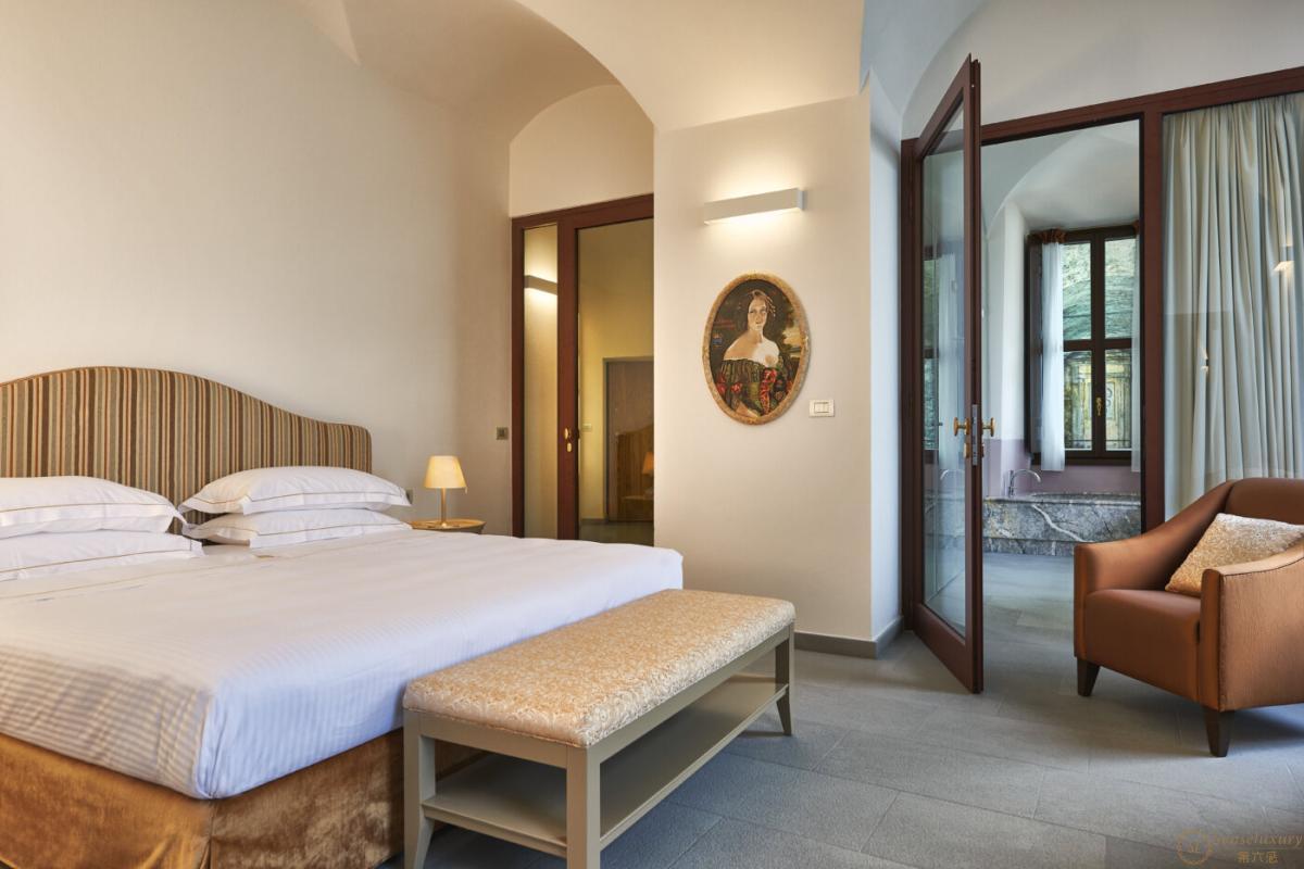 Villa Pliniana - Photo 25