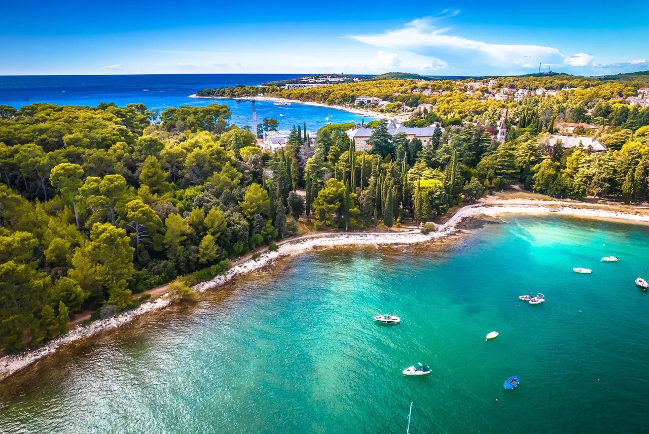 Istrian Riviera featuring Hvar and Rovinj