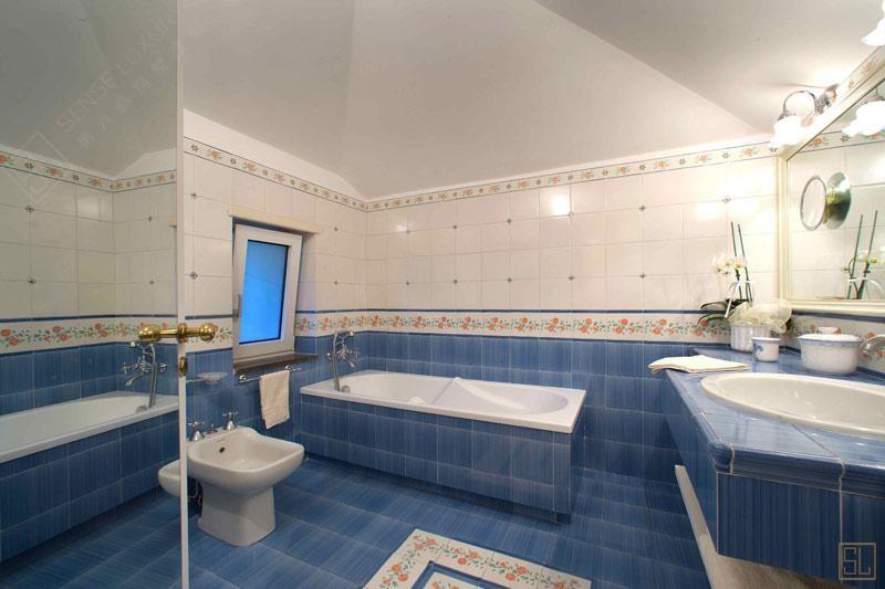 意大利阿尔玛菲海岸吉欧罗别墅浴室