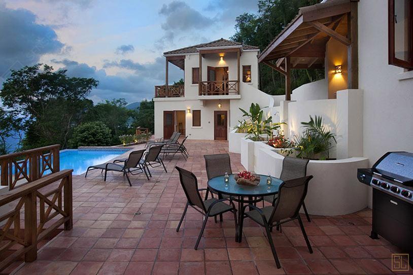 加勒比托托拉岛远方别墅室外休闲区