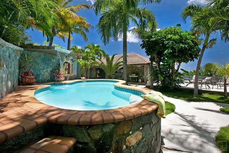 加勒比圣托马斯岛岩石别墅泳池