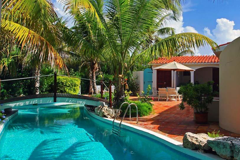 加勒比安圭拉爱蓓丽海滨别墅泳池
