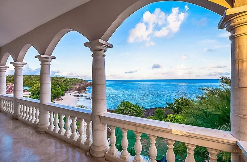 加勒比安圭拉沙上城堡观景露台
