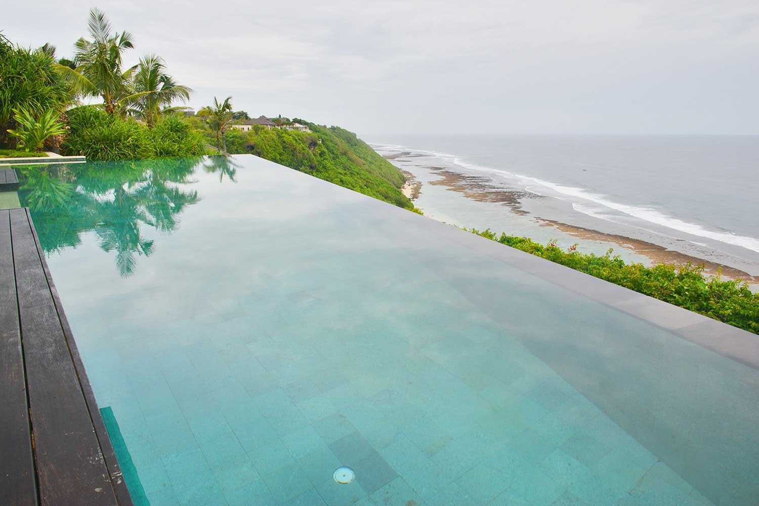 印尼巴厘岛嘉玛塔别墅无边泳池