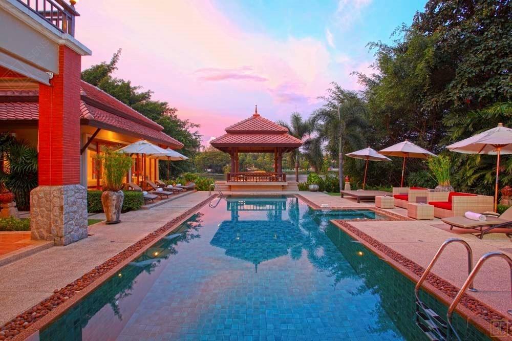 泰国普吉岛拉古娜别墅独立泳池