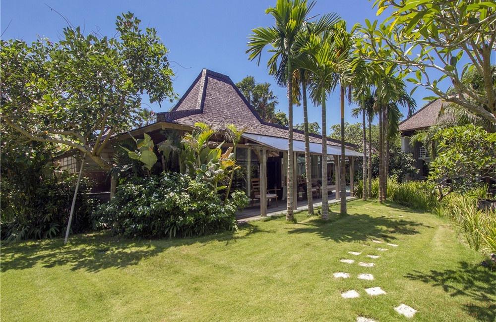 印尼巴厘岛汉萨别墅椰子树