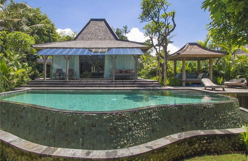 印尼巴厘岛汉萨别墅泳池