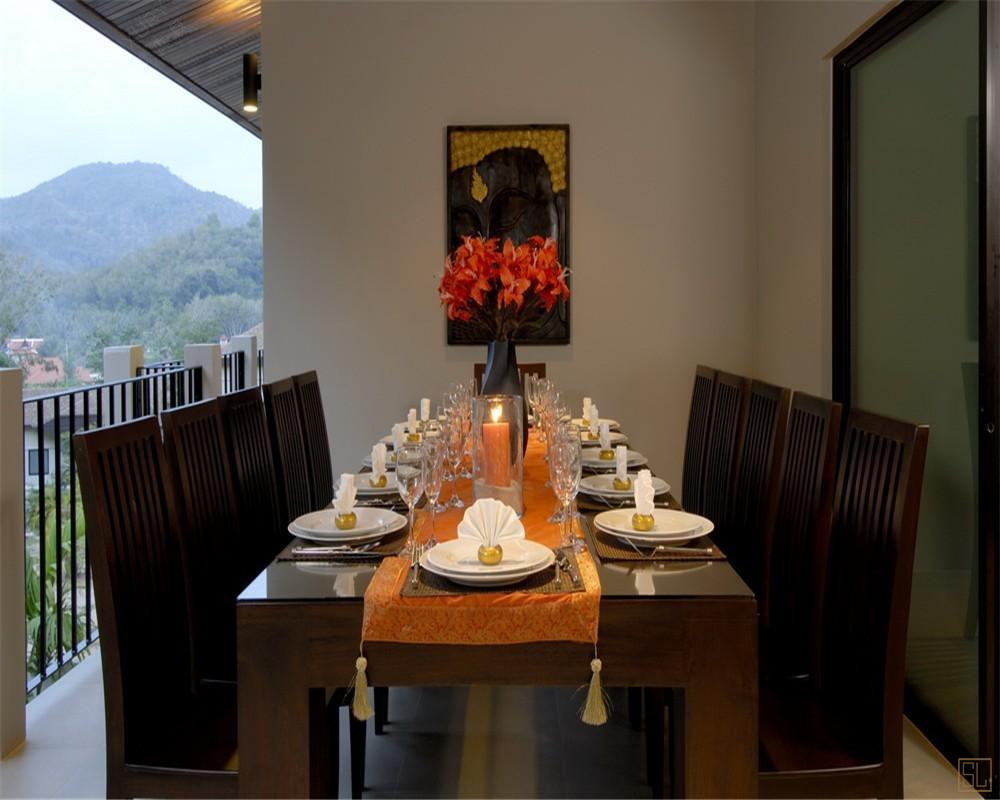 泰国普吉岛太阳石别墅餐桌