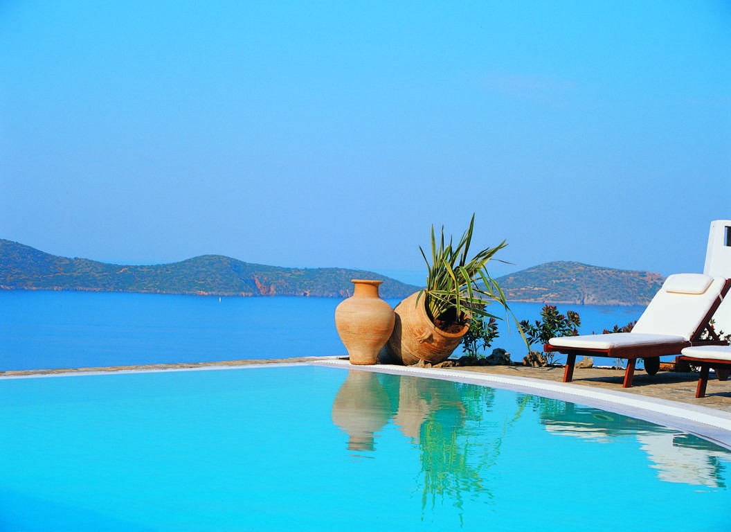 希腊克里特岛爱琴海泳池别墅海景