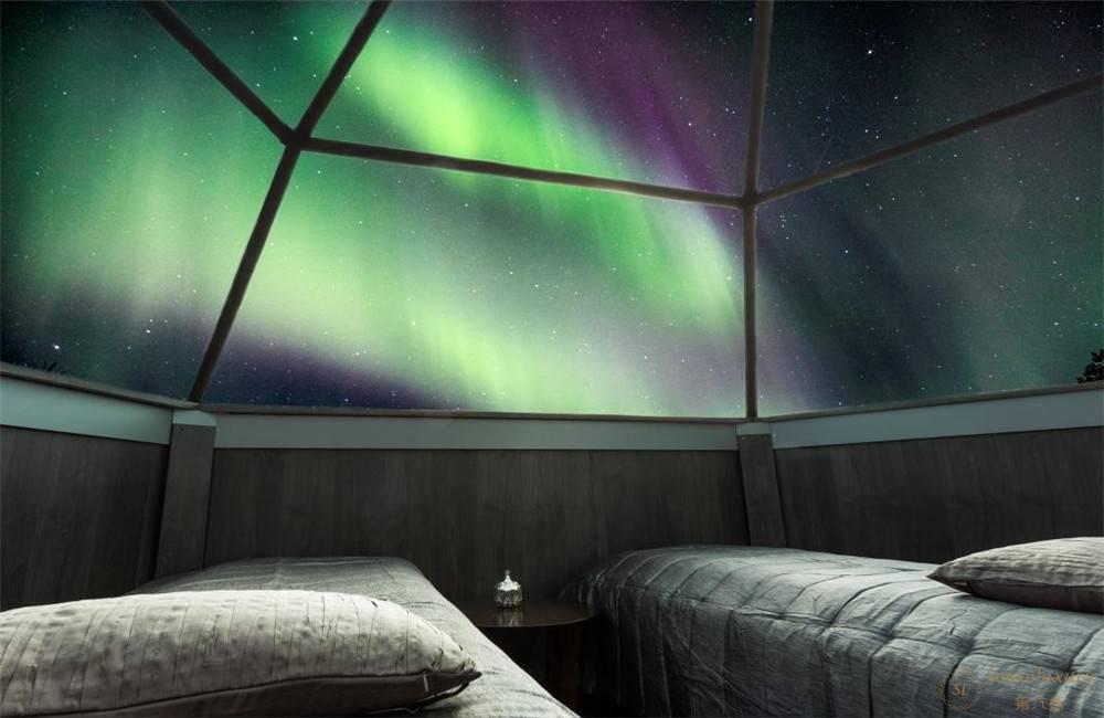 芬兰罗瓦涅米玻璃穹顶雪屋卧室看极光