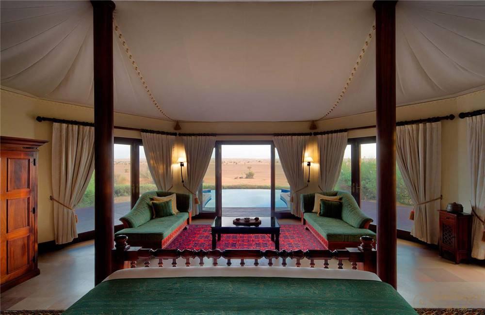 阿联酋迪拜阿玛哈沙漠贝都因别墅套房客厅
